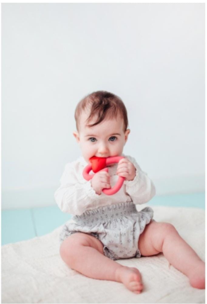 Hochet coeur en caoutchouc