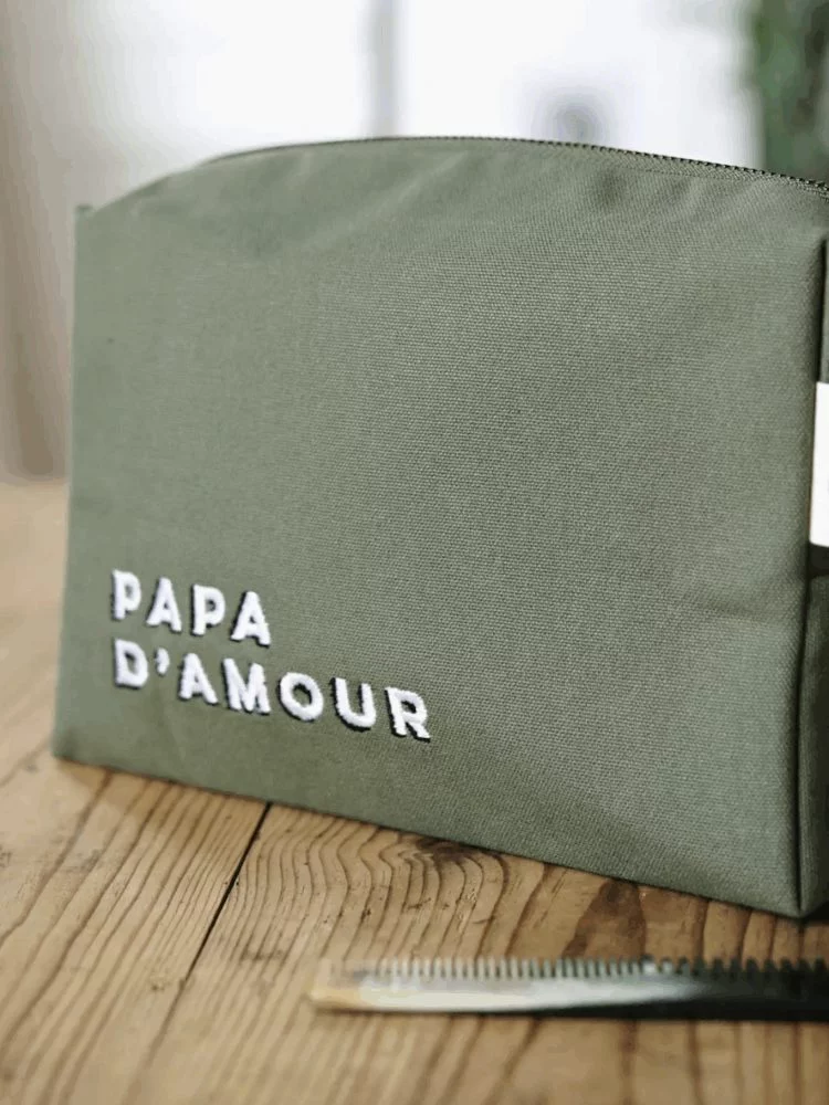TROUSSE DE TOILETTE