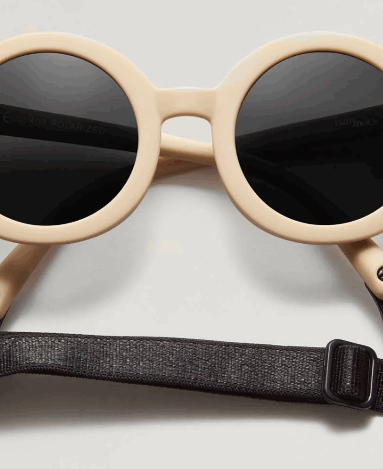 Lunette de soleil jaune