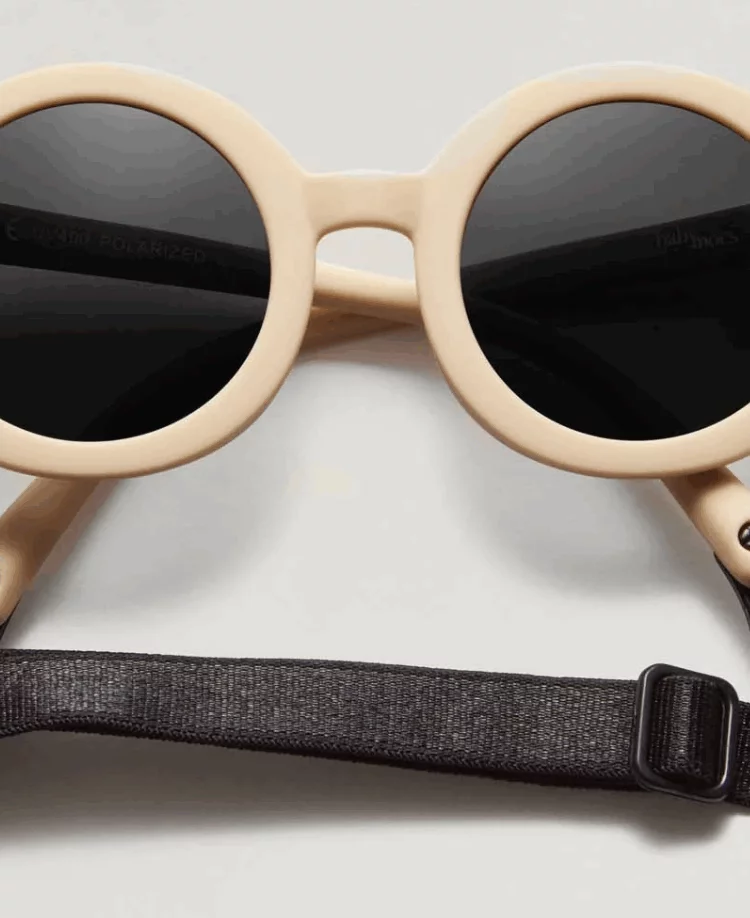 Lunette de soleil jaune