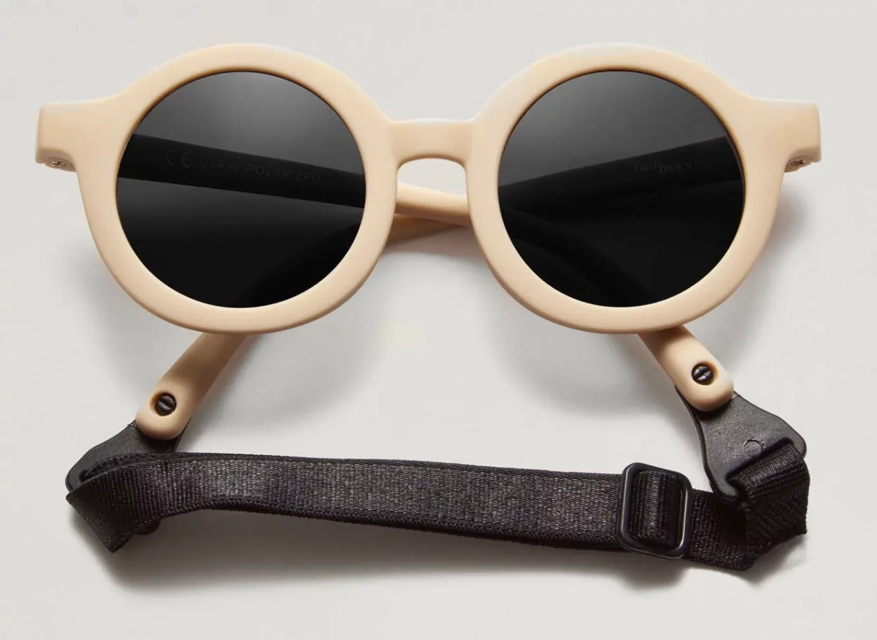 Lunette de soleil jaune