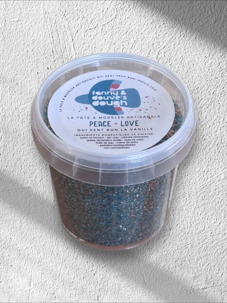 Pâte à modeler - Peace love